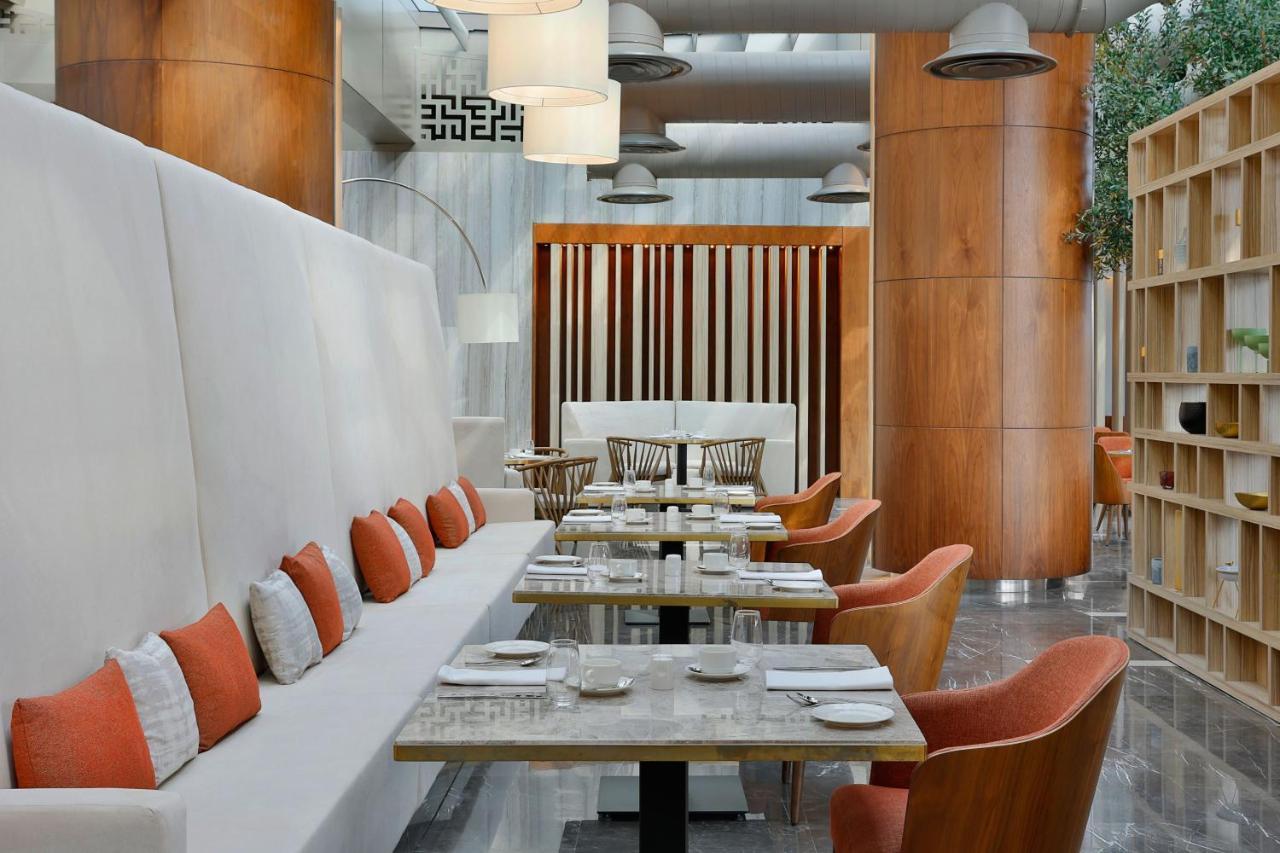 Jeddah Marriott Hotel Madinah Road エクステリア 写真 Restaurant interior