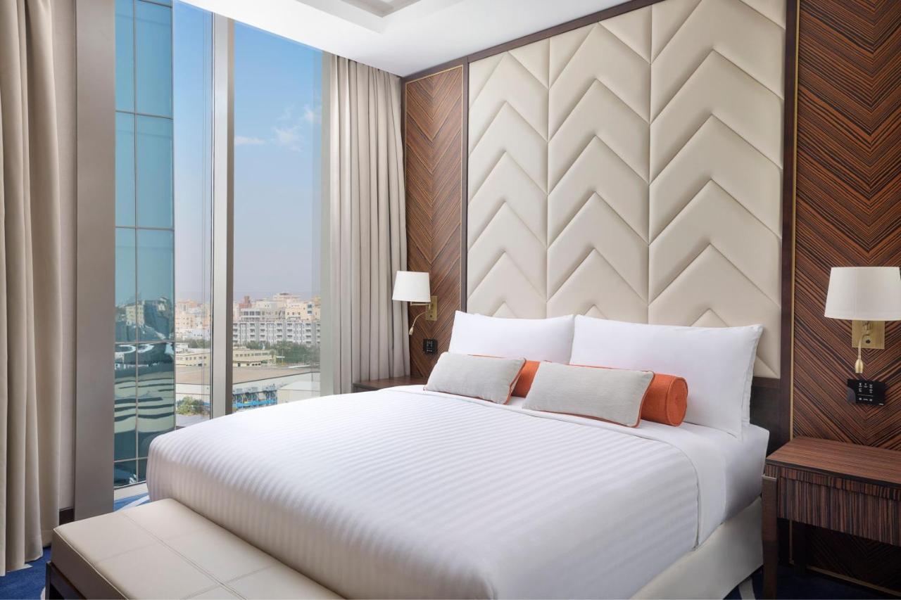Jeddah Marriott Hotel Madinah Road エクステリア 写真 A bedroom at the hotel