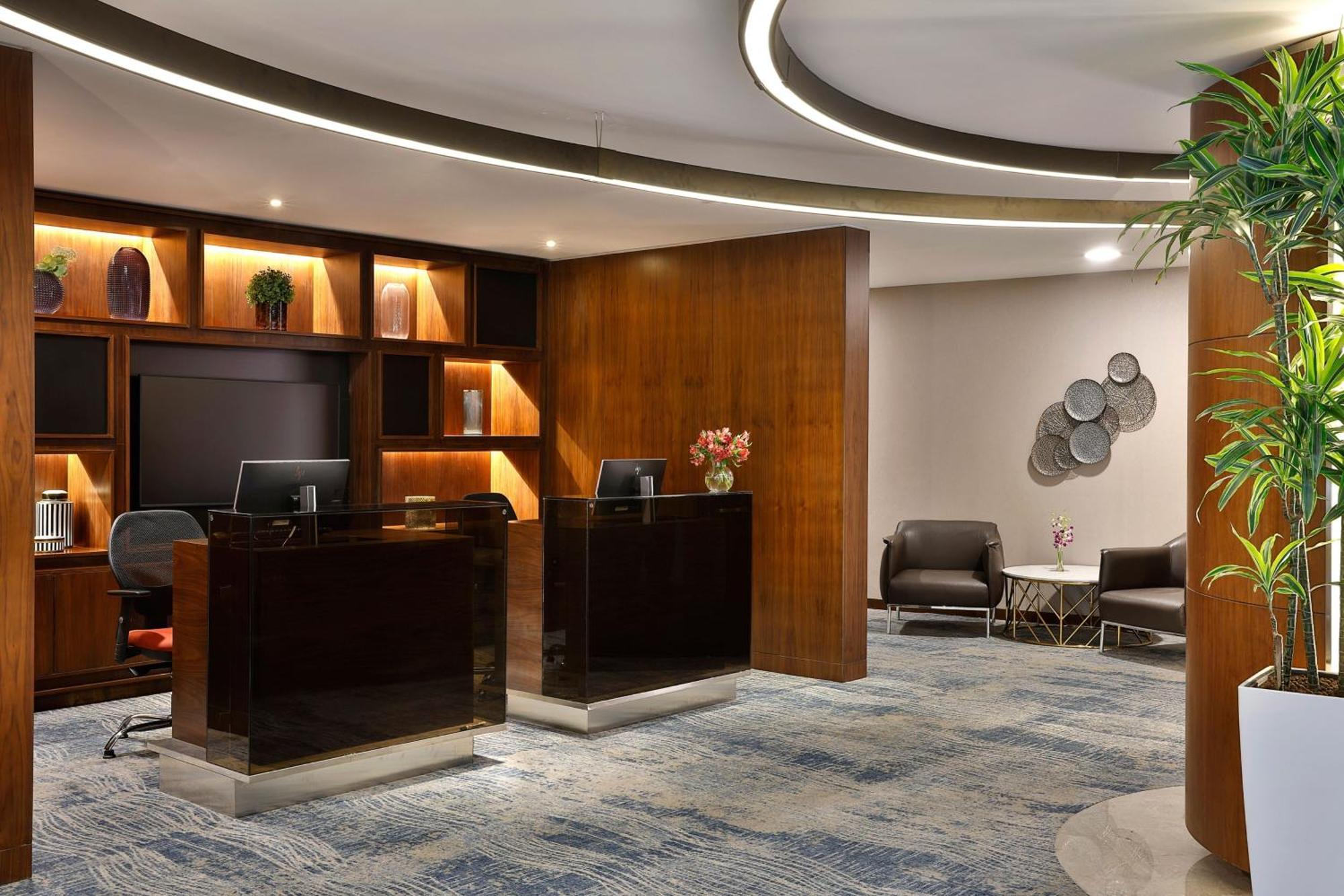 Jeddah Marriott Hotel Madinah Road エクステリア 写真 The interior of the lounge
