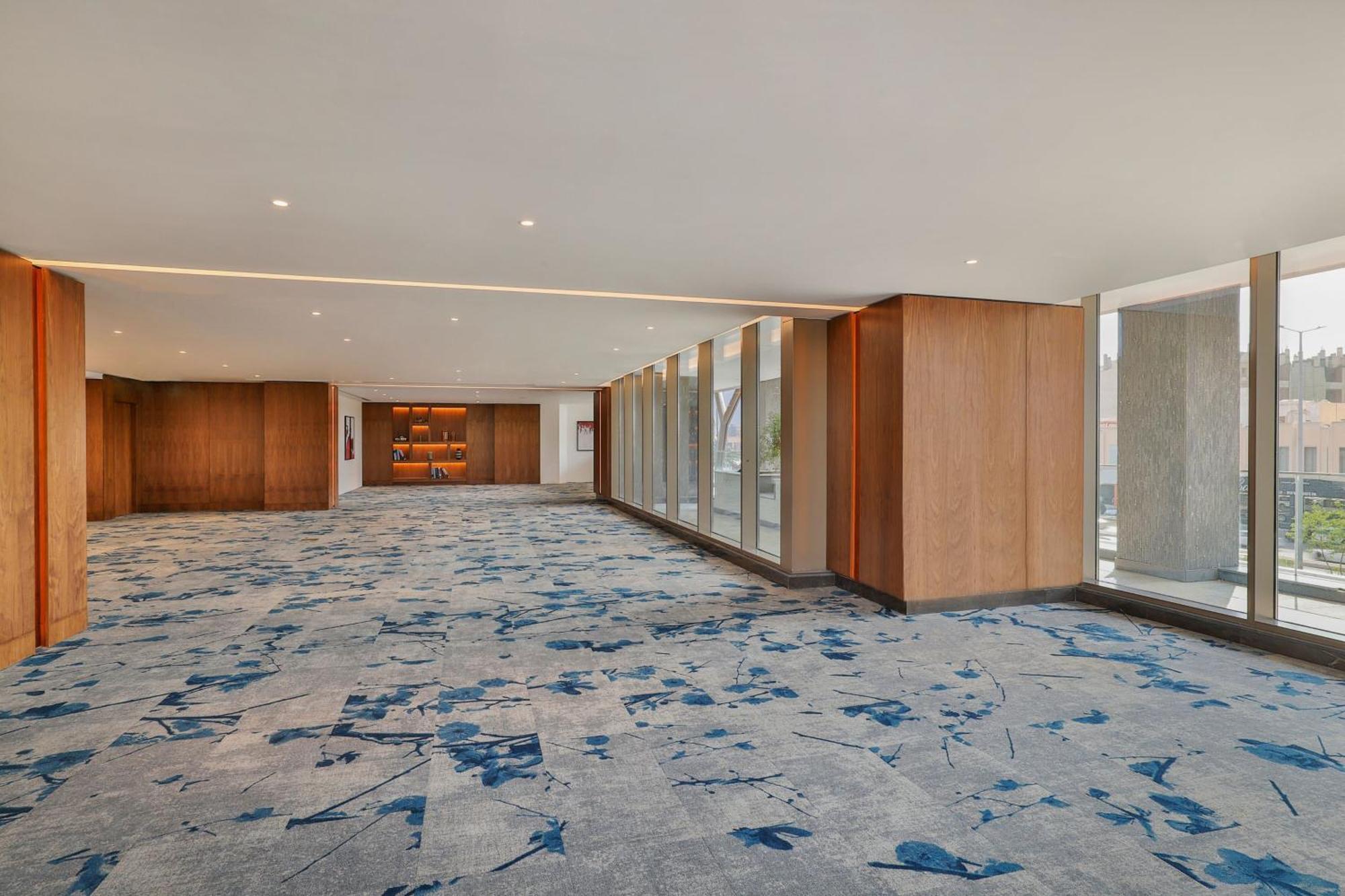 Jeddah Marriott Hotel Madinah Road エクステリア 写真 The interior of the hotel